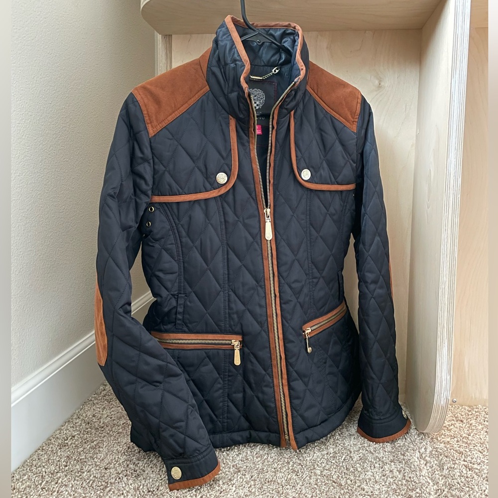 Vince Camuto diamond quilted jacket. Size S. Navy Blue, faux suede, gold accents